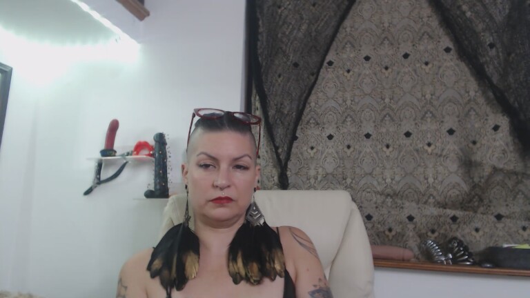 TheeLadyKatrina's Streamate show and profile