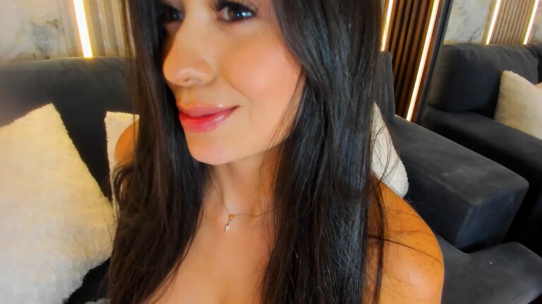 CristinaHanze's Streamate show and profile