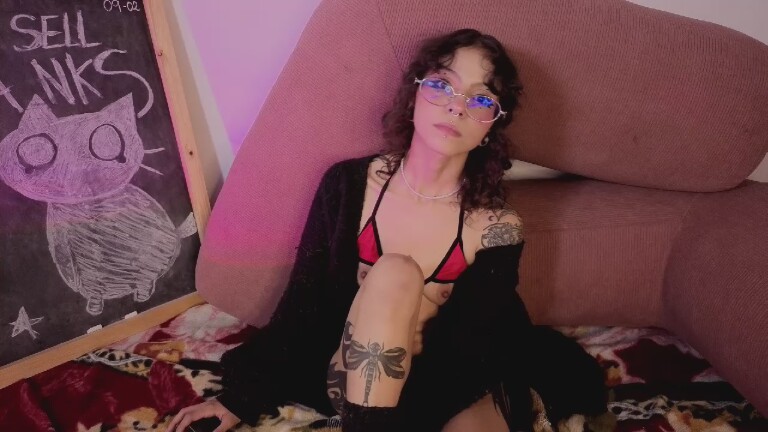 Gaia33's Streamate show and profile