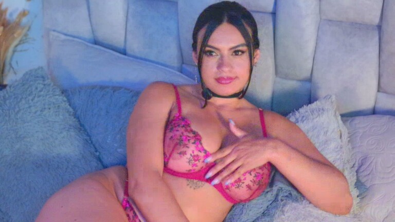 MaiaCooper's Streamate show and profile