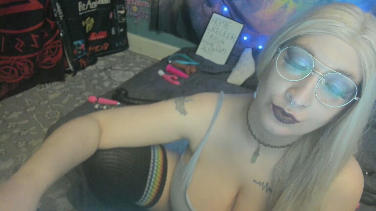 ShaeWednesday's Streamate show and profile