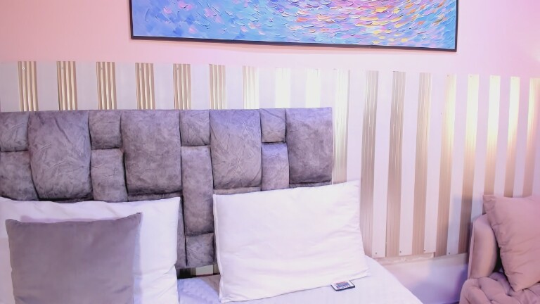 nova_lanee's Streamate show and profile