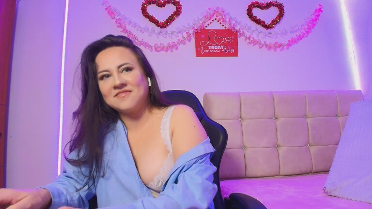 Milu_Ramirez's Streamate show and profile