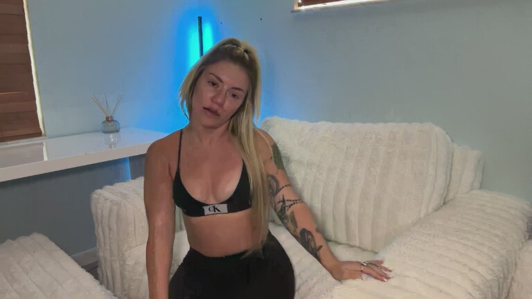 BabyBellXO's Streamate show and profile