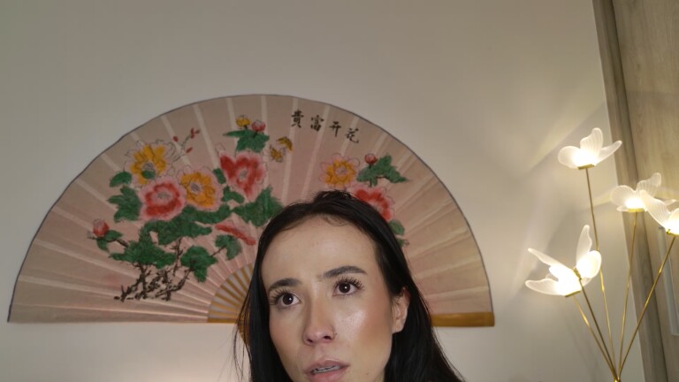 SweetSara33's Streamate show and profile