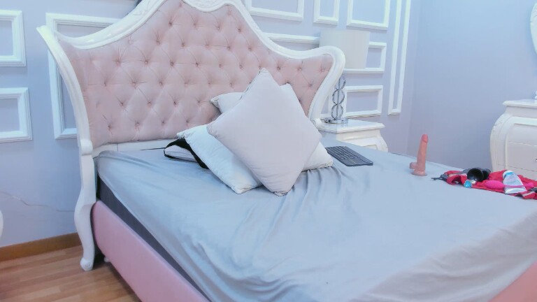 NatashaOlivaress's Streamate show and profile