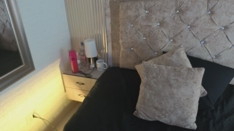 AndreaLopeez's Streamate show and profile