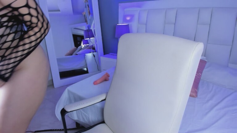 ZaraaSmith's Streamate show and profile