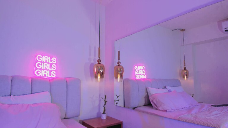 AgathaAluna's Streamate show and profile