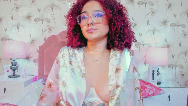 HollyJhonson's Streamate show and profile