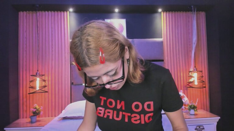 Alana_WaIker's Streamate show and profile