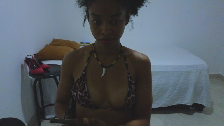 kriss_reyes's Streamate show and profile