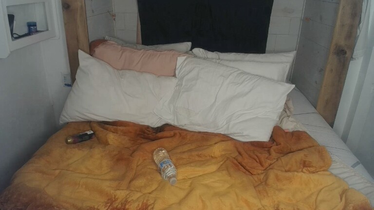 Honeymew's Streamate show and profile