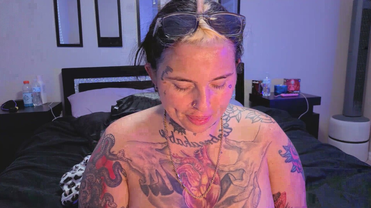 HoneyDripsOnYou