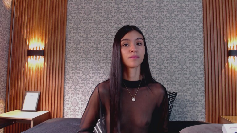 Charlotte_18's Streamate show and profile