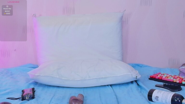 curvybuffgirllll's Streamate show and profile