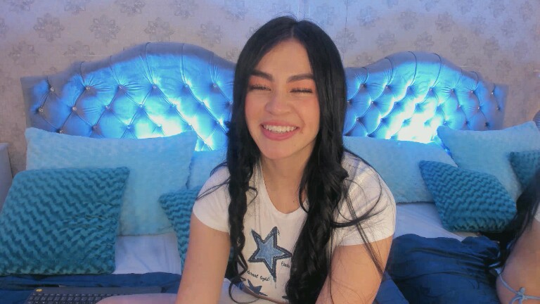 MayaWiills's Streamate show and profile