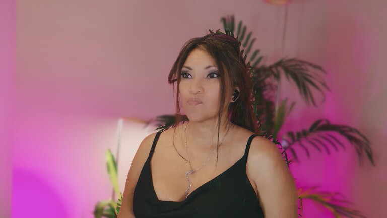 DivineLynn's Streamate show and profile