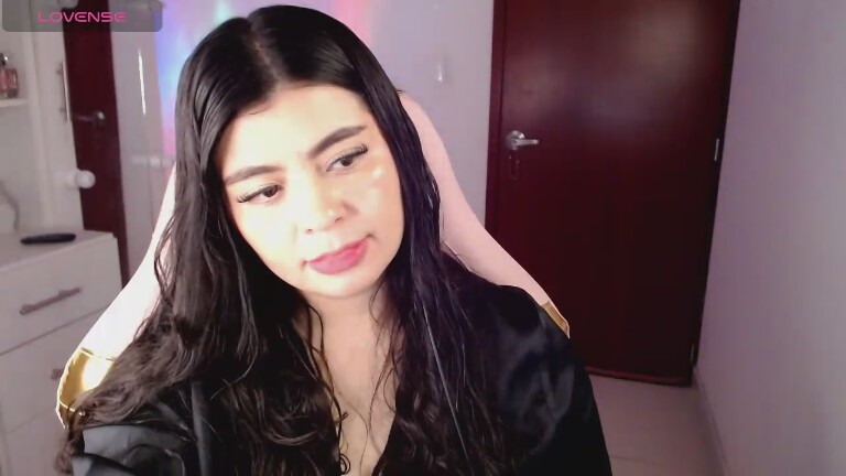 mila_paris's Streamate show and profile