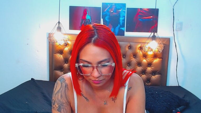 AngelicaRed021's Streamate show and profile