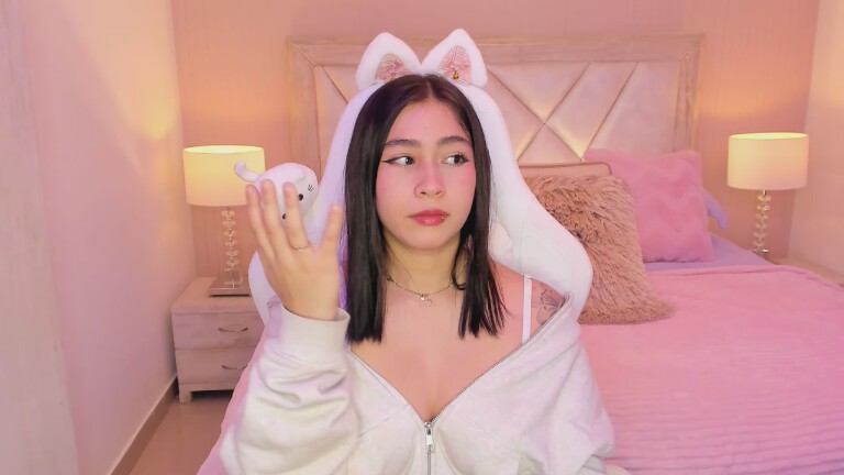 SophiaColinns's Streamate show and profile