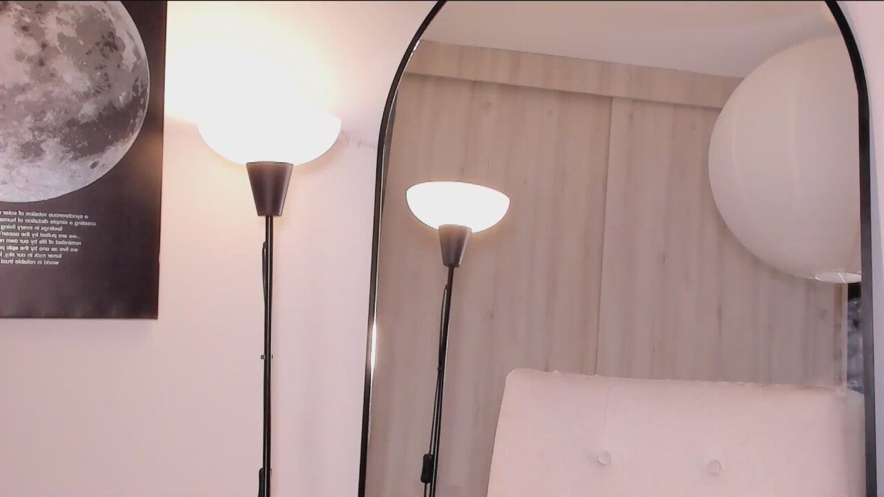 Nina_Cravizz