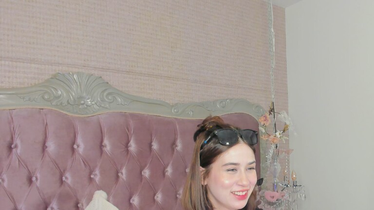 AlejandraLee's Streamate show and profile