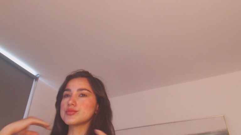 NiaMinogue's Streamate show and profile