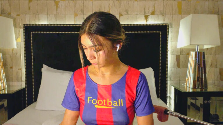 HollyLincon's Streamate show and profile