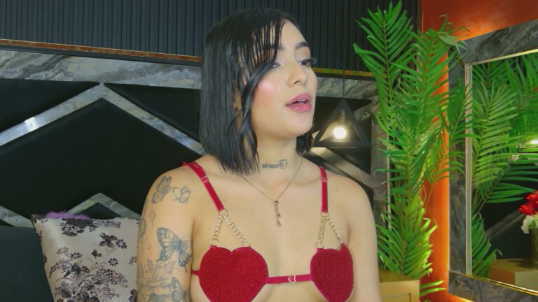 Miah_Hills's Streamate show and profile