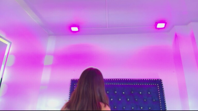 Crystalxx69's Streamate show and profile