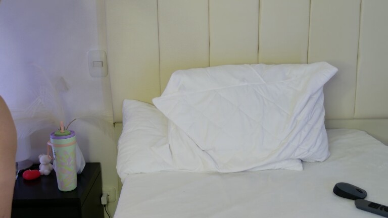 ValentinaCastillo's Streamate show and profile