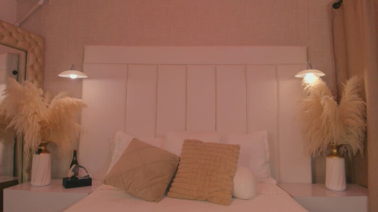 NikoJhon's Streamate show and profile