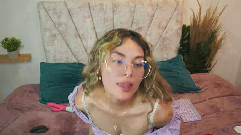 IamAbbi's Streamate show and profile