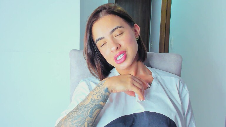 AmbarSimson's Streamate show and profile