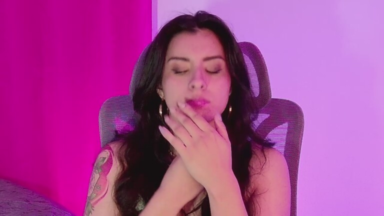 AmelieMeyer66's Streamate show and profile